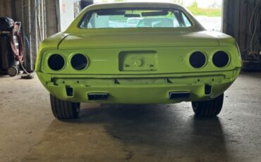 Plymouth-Barracuda-1973-Coupe-7