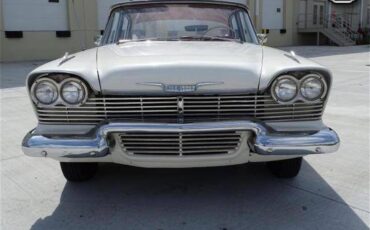 Plymouth-Belvedere-1958-White-and-Red-Red-1