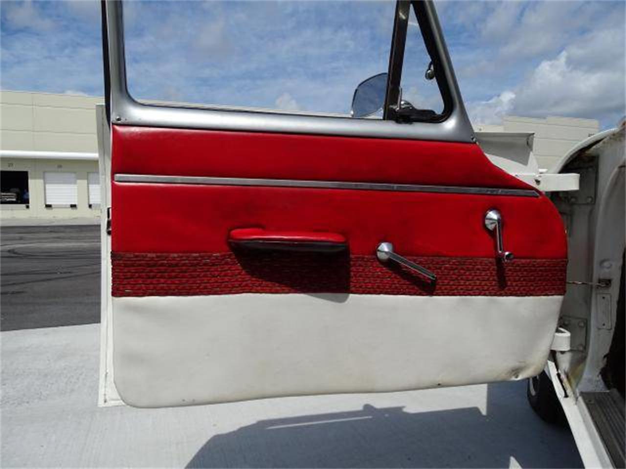 Plymouth-Belvedere-1958-White-and-Red-Red-10
