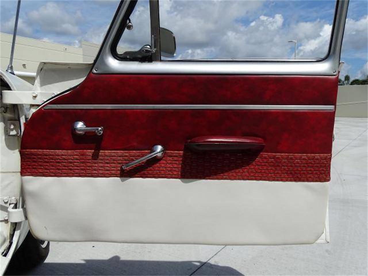 Plymouth-Belvedere-1958-White-and-Red-Red-11