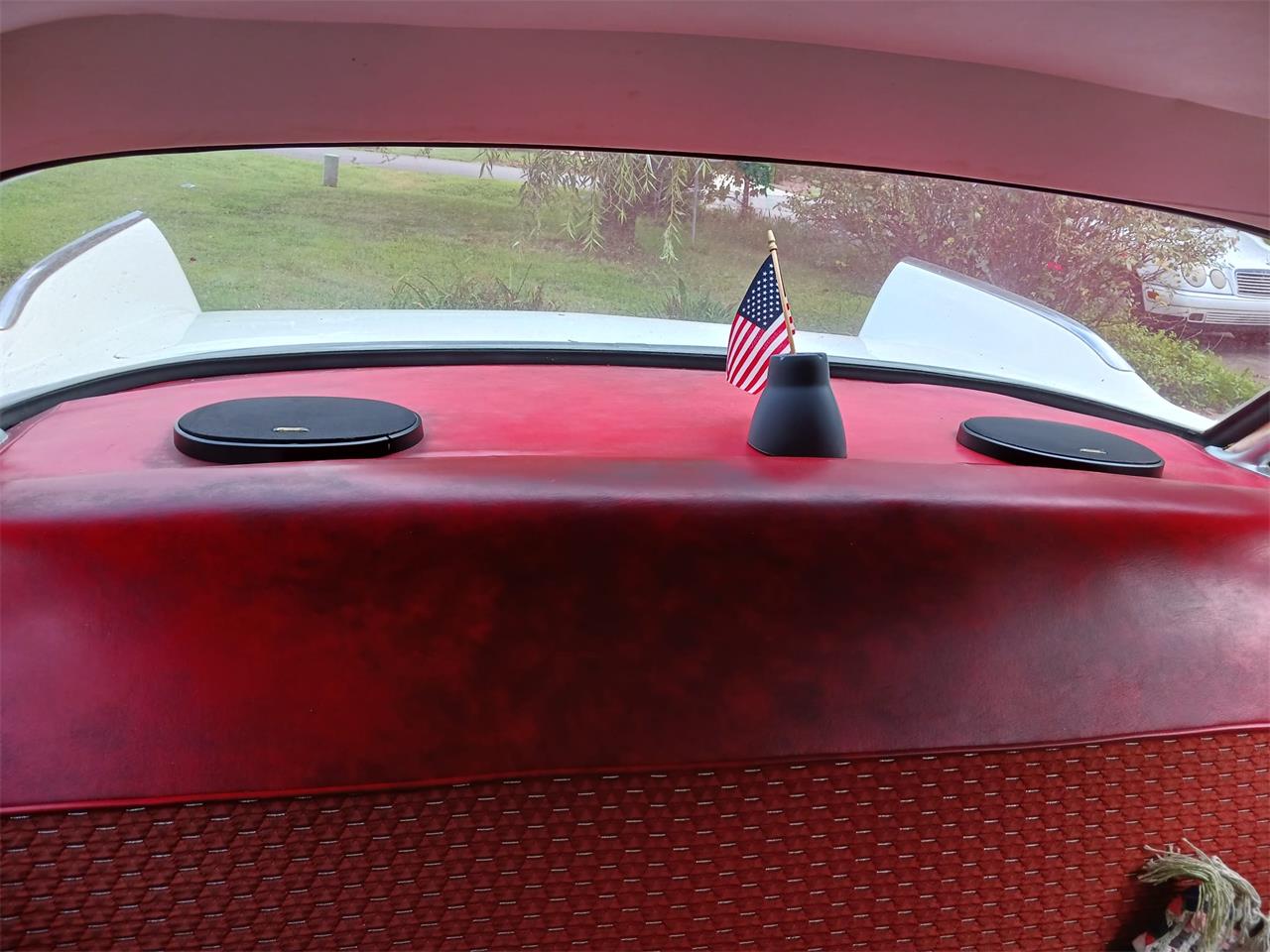 Plymouth-Belvedere-1958-White-and-Red-Red-12