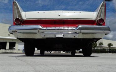 Plymouth-Belvedere-1958-White-and-Red-Red-5