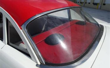 Plymouth-Belvedere-1958-White-and-Red-Red-6