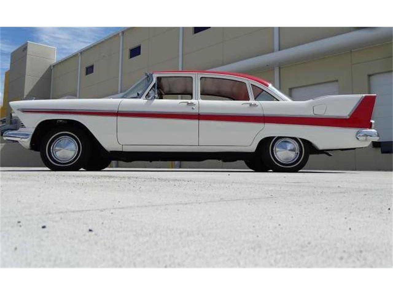 Plymouth-Belvedere-1958-White-and-Red-Red-9