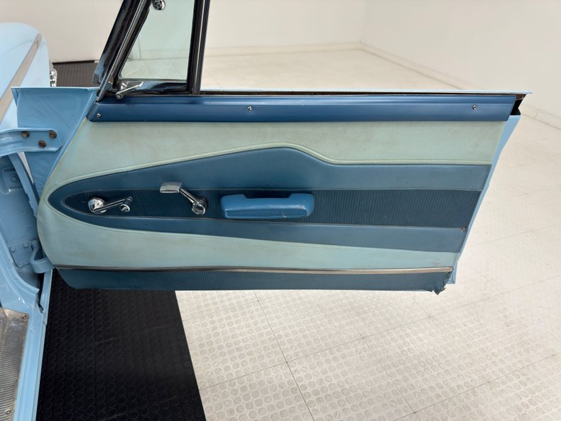 Plymouth-Belvedere-1960-Sky-Blue-Dark-Blue-12