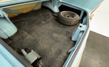 Plymouth-Belvedere-1960-Sky-Blue-Dark-Blue-26