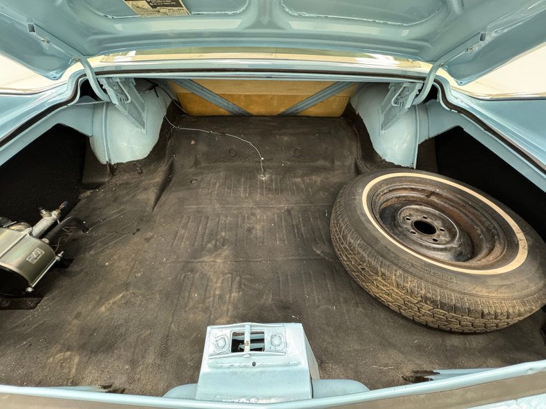 Plymouth-Belvedere-1960-Sky-Blue-Dark-Blue-27