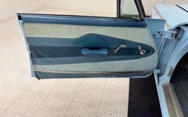 Plymouth-Belvedere-1960-Sky-Blue-Dark-Blue-29