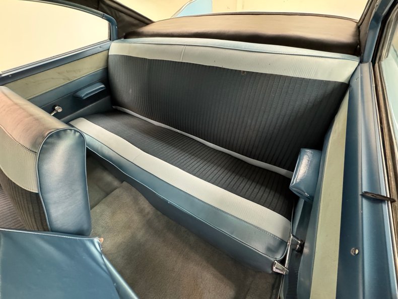 Plymouth-Belvedere-1960-Sky-Blue-Dark-Blue-37