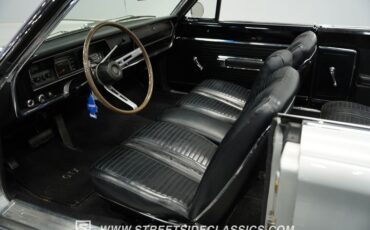 Plymouth-Belvedere-1967-Silver-Metallic-Black-11