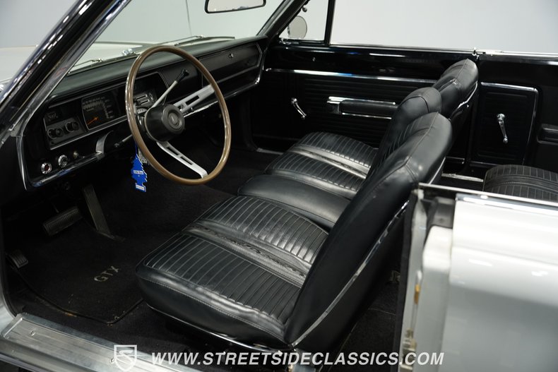 Plymouth-Belvedere-1967-Silver-Metallic-Black-11