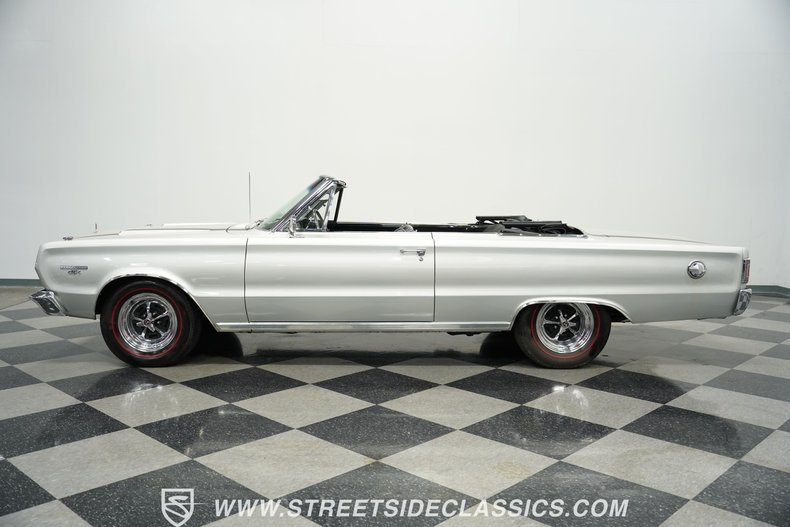 Plymouth-Belvedere-1967-Silver-Metallic-Black-14