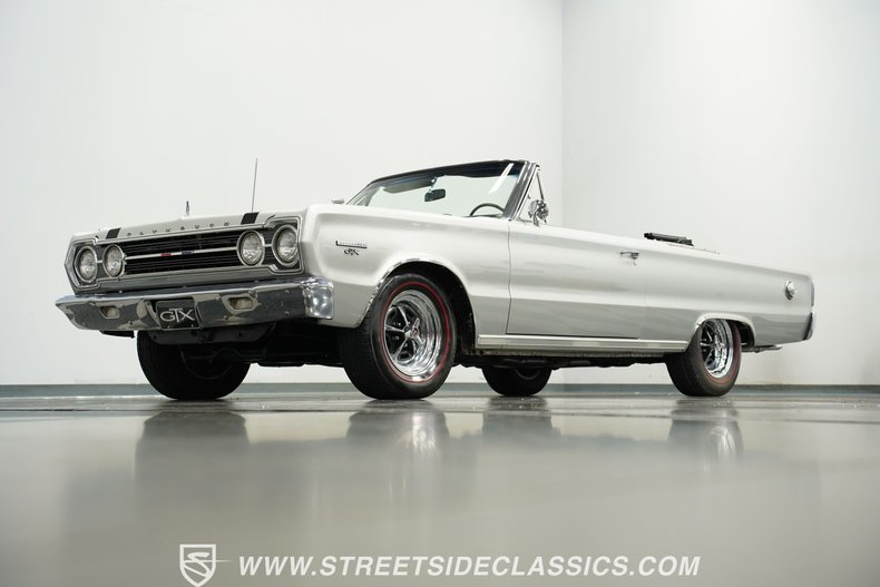 Plymouth-Belvedere-1967-Silver-Metallic-Black-26