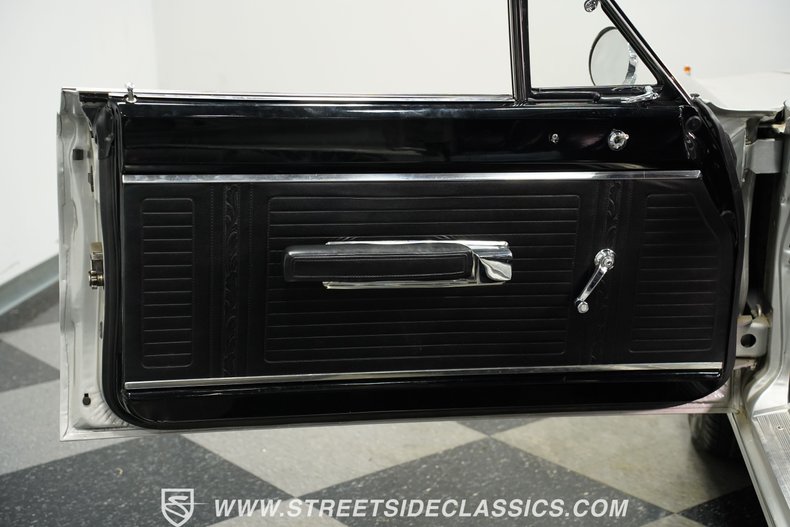 Plymouth-Belvedere-1967-Silver-Metallic-Black-35