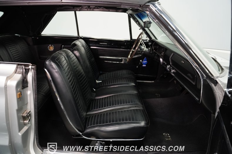 Plymouth-Belvedere-1967-Silver-Metallic-Black-46
