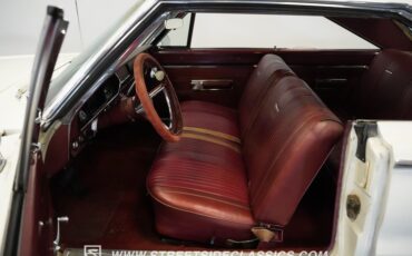 Plymouth-Belvedere-1967-White-Red-1