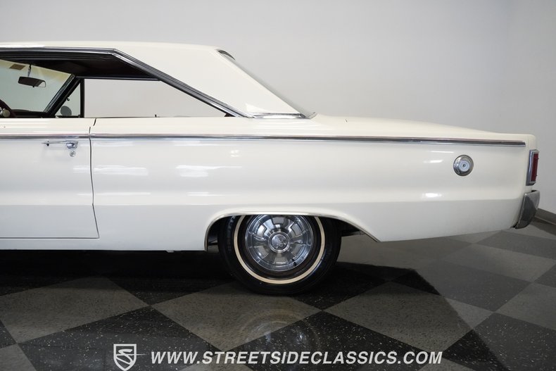 Plymouth-Belvedere-1967-White-Red-23