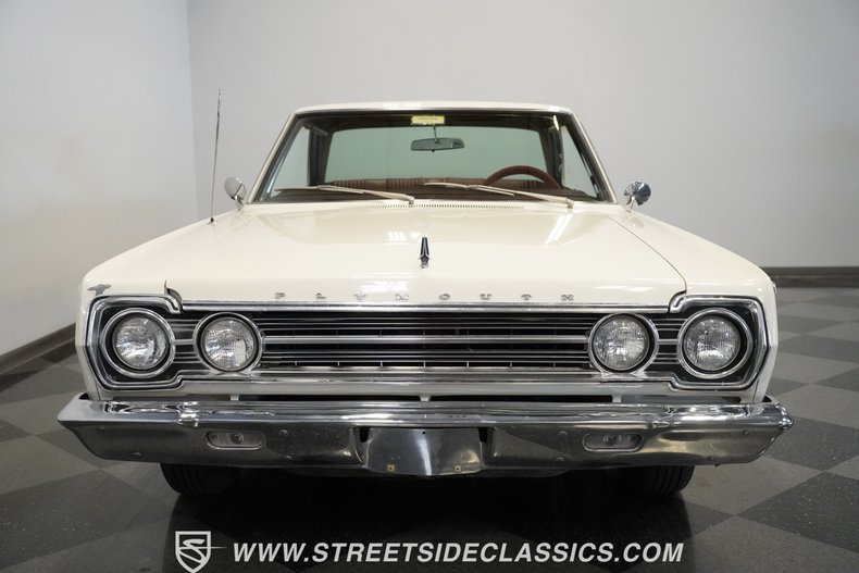 Plymouth-Belvedere-1967-White-Red-3