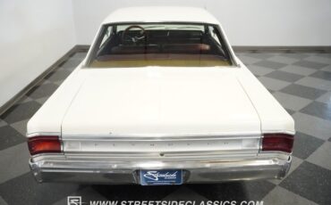 Plymouth-Belvedere-1967-White-Red-33