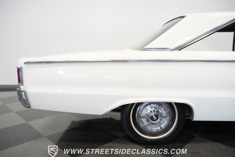 Plymouth-Belvedere-1967-White-Red-44