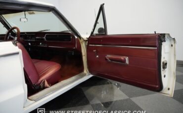 Plymouth-Belvedere-1967-White-Red-45