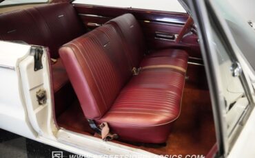 Plymouth-Belvedere-1967-White-Red-48