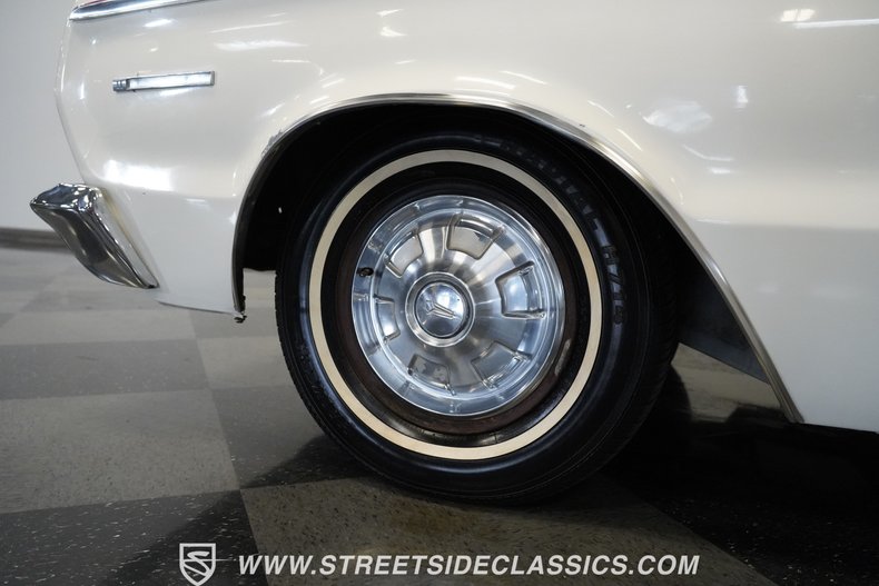 Plymouth-Belvedere-1967-White-Red-6