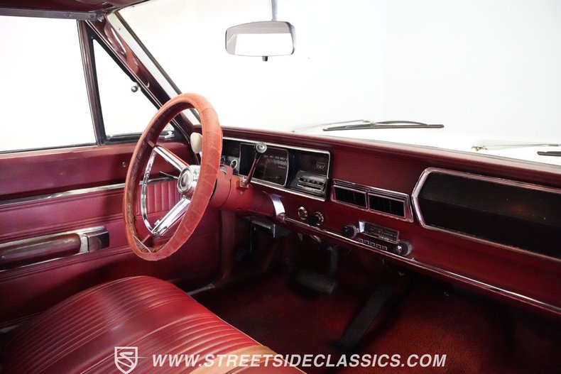 Plymouth-Belvedere-1967-White-Red-9