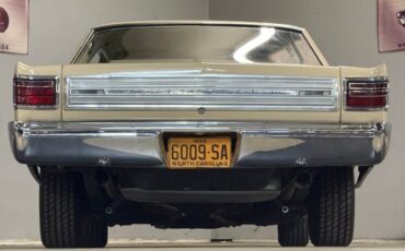 Plymouth-Belvedere-2-1966-Tan-Gold-10