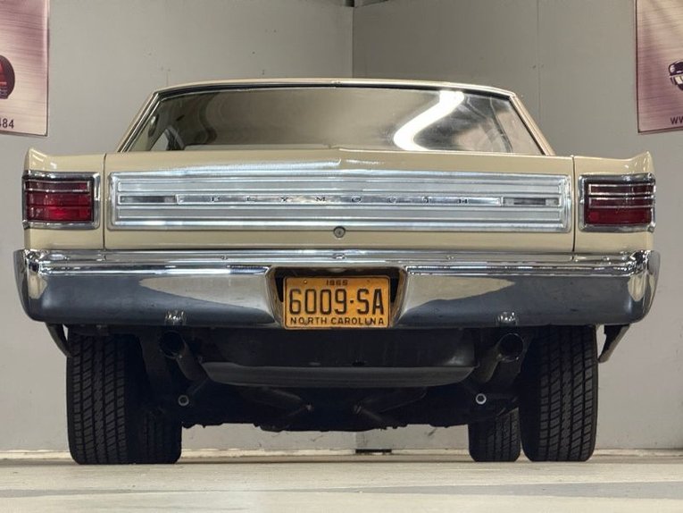 Plymouth-Belvedere-2-1966-Tan-Gold-10