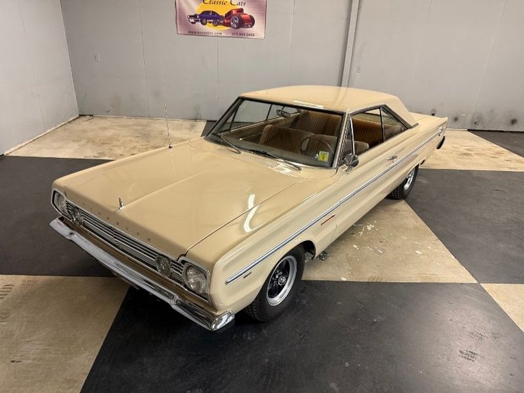 Plymouth-Belvedere-2-1966-Tan-Gold-14
