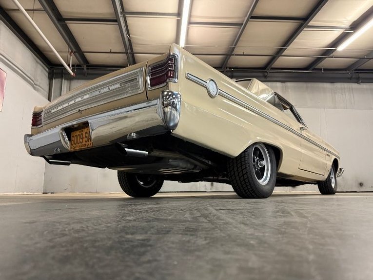 Plymouth-Belvedere-2-1966-Tan-Gold-2