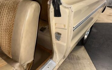 Plymouth-Belvedere-2-1966-Tan-Gold-22