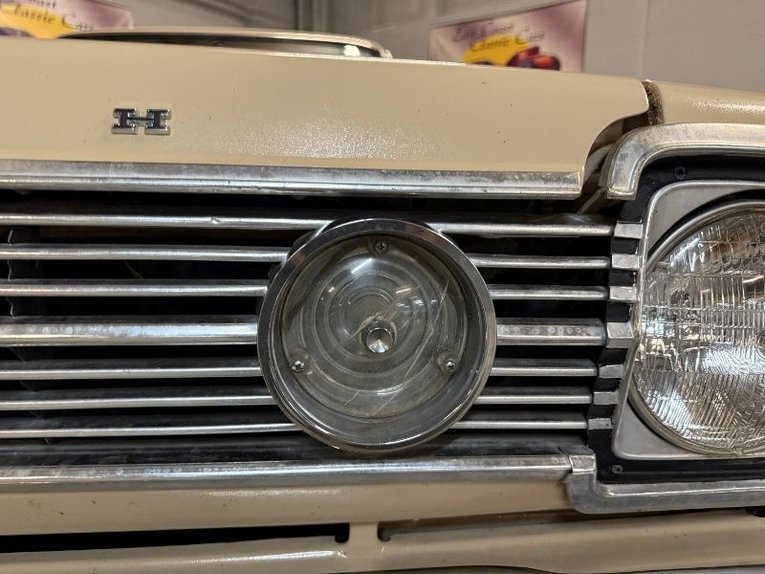 Plymouth-Belvedere-2-1966-Tan-Gold-30