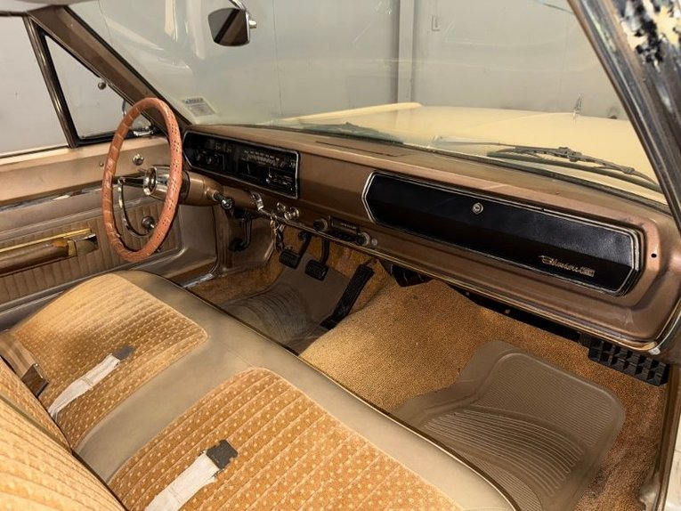 Plymouth-Belvedere-2-1966-Tan-Gold-4