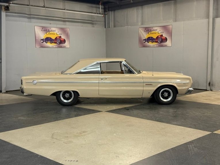 Plymouth-Belvedere-2-1966-Tan-Gold-40