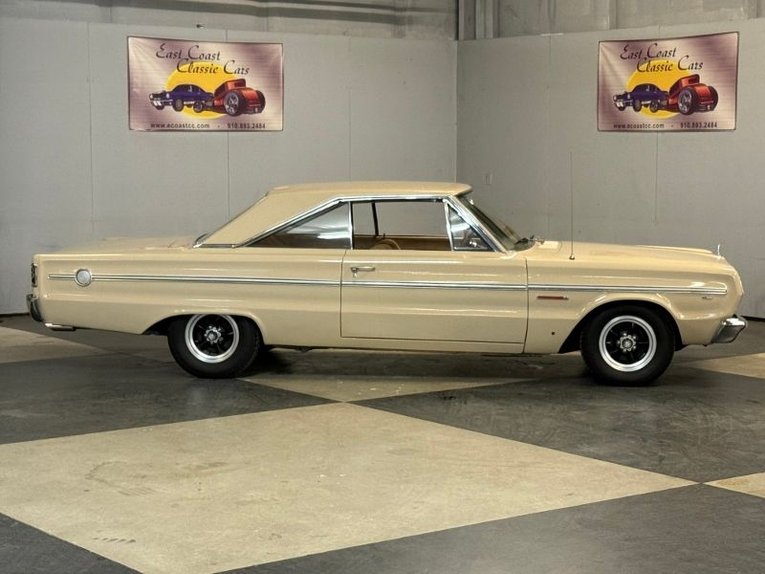 Plymouth-Belvedere-2-1966-Tan-Gold-41