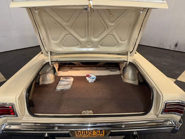 Plymouth-Belvedere-2-1966-Tan-Gold-43