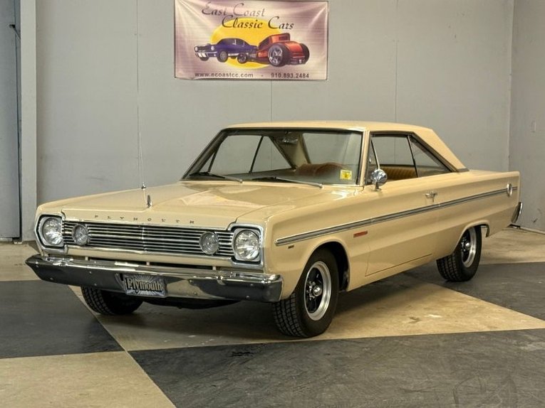 Plymouth-Belvedere-2-1966-Tan-Gold-47