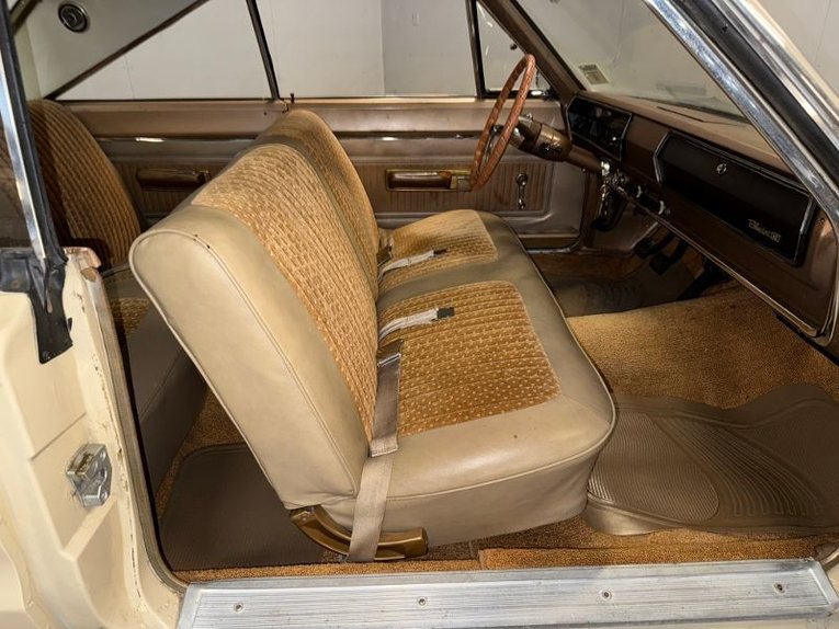 Plymouth-Belvedere-2-1966-Tan-Gold-7