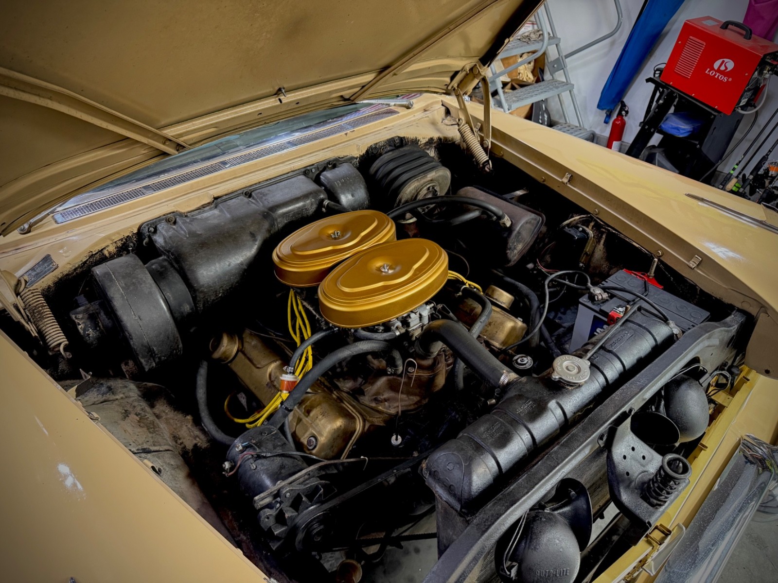 Plymouth-Belvedere-Christine-Fury-1958-Coupe-10