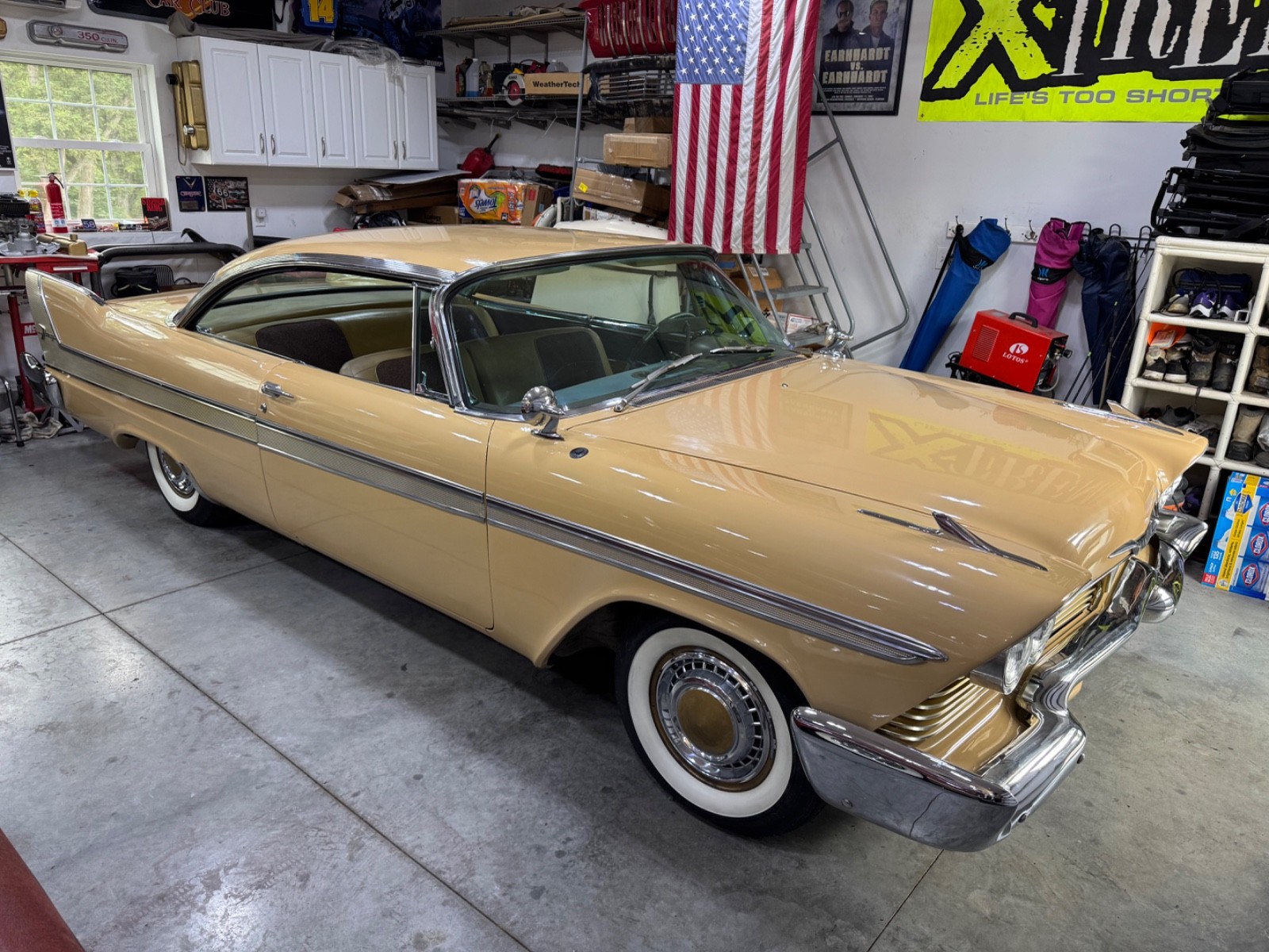 Plymouth-Belvedere-Christine-Fury-1958-Coupe-3