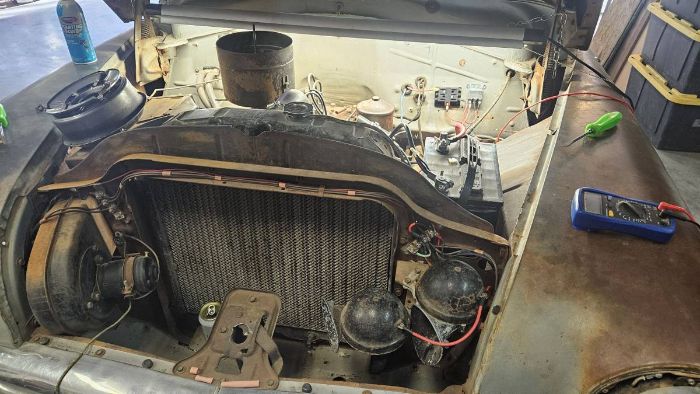 Plymouth-Cambridge-1951-Gray-Gray-4