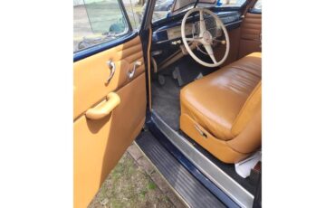 Plymouth-Convertible-1941-Blue-Tan-Leather-2