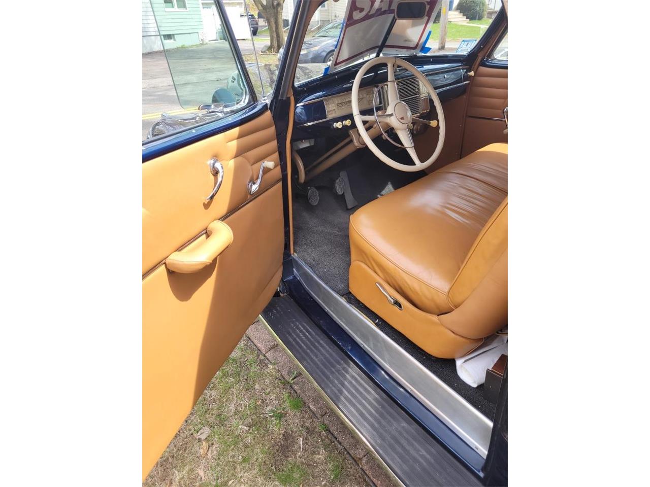 Plymouth-Convertible-1941-Blue-Tan-Leather-2