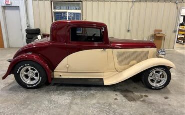 Plymouth-Coupe-1932-BurgundyIvory-BurgundyIvory-2