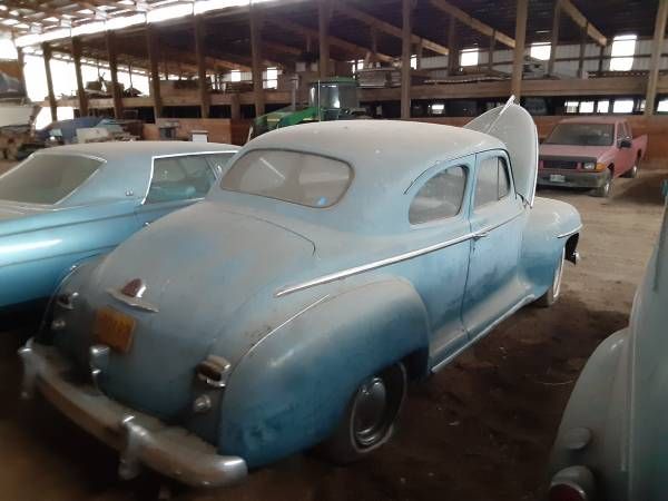 Plymouth-Coupe-1947-3