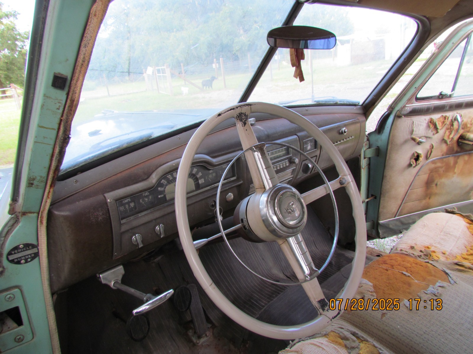 Plymouth-Cranbrook-1951-21
