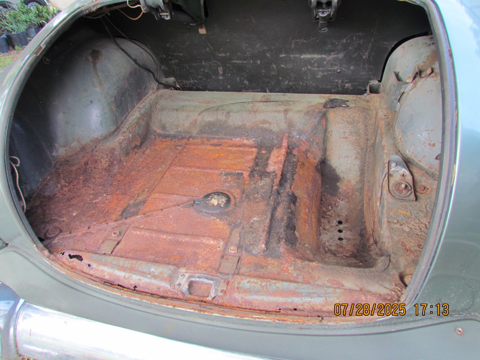 Plymouth-Cranbrook-1951-23
