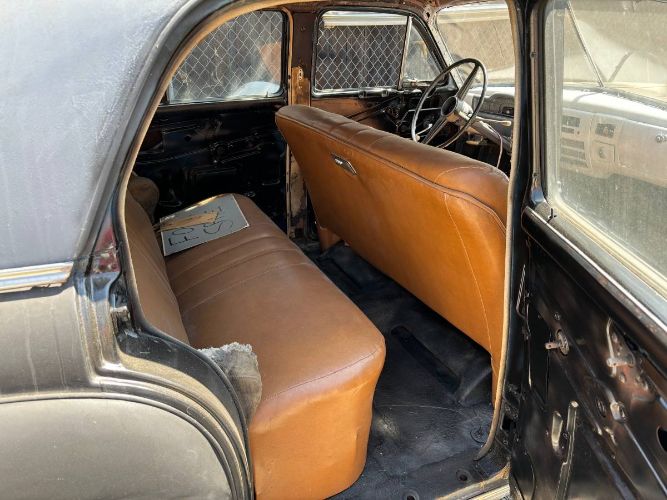 Plymouth-Cranbrook-1952-1